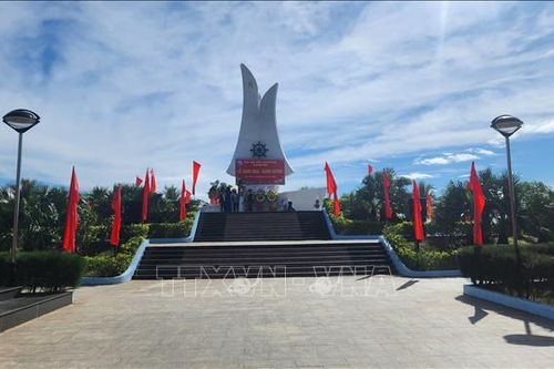 Kỷ niệm 60 năm Di tích lịch sử Bãi biển Lộ Diêu - nơi cập bến tàu không số