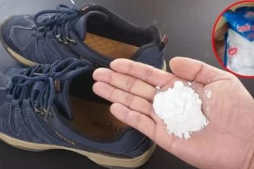 Trước khi đi ngủ, bạn hãy thử bỏ một nắm muối vào đôi giày của mình, nó sẽ giải quyết vấn đề khó nói của cả nam và nữ
