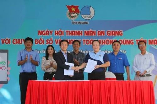 An Giang: nâng cao nhận thức về chuyển đổi số, thanh toán không dùng tiền mặt