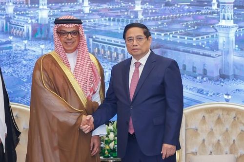 Thủ tướng tiếp Chủ tịch tập đoàn đầu tư công nghiệp lớn nhất Saudi Arabia