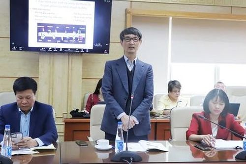 Thuốc lá điện tử 'châm ngòi' cho việc tiếp cận hút thuốc lá truyền thống