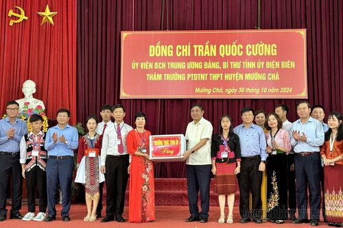 Bí thư Tỉnh ủy Trần Quốc Cường thăm, làm việc tại huyện Mường Chà