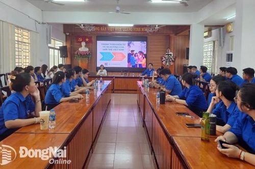 Nâng cao nhận thức về thanh toán điện tử cho đoàn viên, thanh niên
