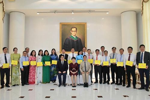 Bồi dưỡng, nghiên cứu thực tế về nâng cao năng lực quản trị địa phương và phát triển nông nghiệp xanh, bền vững