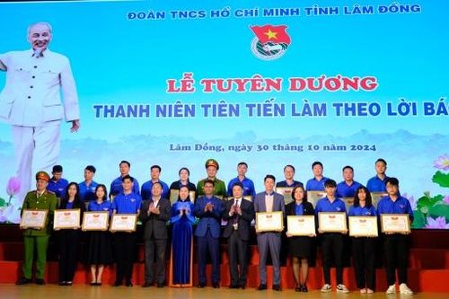 Khơi dậy Khát vọng cống hiến - Lẽ sống thanh niên