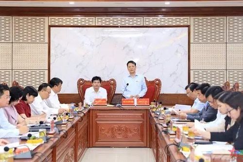 Không để phát sinh vi phạm mới ngoài đê