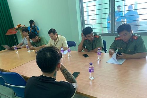 Đăng tin facebook sai sự thật làm phụ huynh, học sinh hoang mang - bị phạt 7,5 triệu đồng