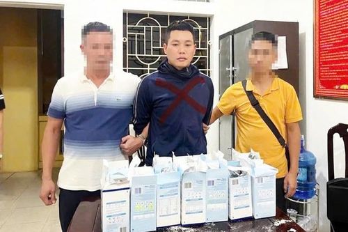 Phát hiện lô ma túy được ngụy trang trong các hộp sữa gửi từ châu Âu