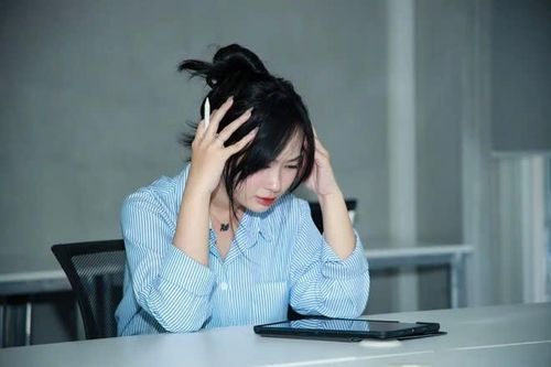 Thi 5 lần 7 lượt, tốn cả chục triệu đồng với chuẩn đầu ra ngoại ngữ