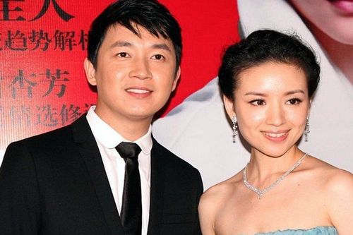 Chồng cũ Đổng Khiết bị đồn đã kết hôn