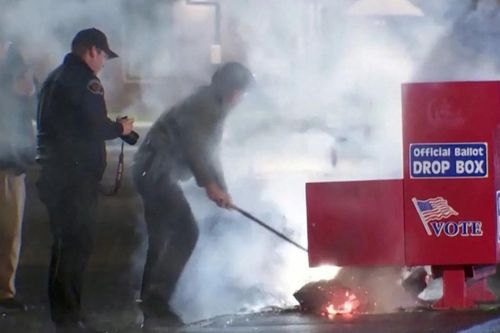 Diễn biến bất ngờ có thể ảnh hưởng đến cuộc đua giành ghế Hạ viện Mỹ