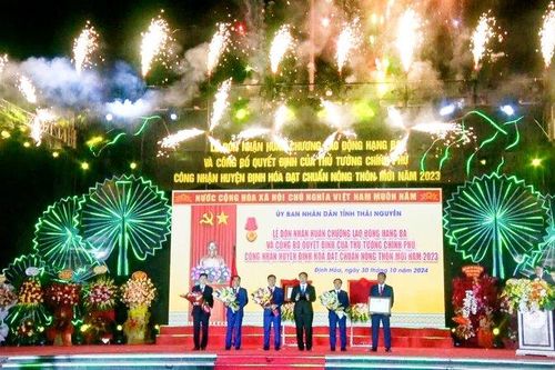 Thái Nguyên công bố huyện miền núi Định Hóa đạt chuẩn nông thôn mới