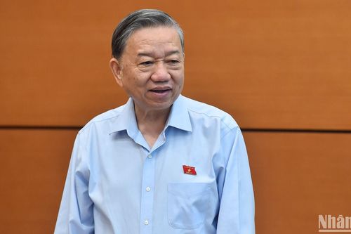 Tiếp tục xây dựng bộ máy nhà nước tinh gọn, hoạt động hiệu lực, hiệu quả