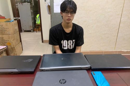 Hai 'đạo chích' Gen Z mê 'sưu tập' laptop