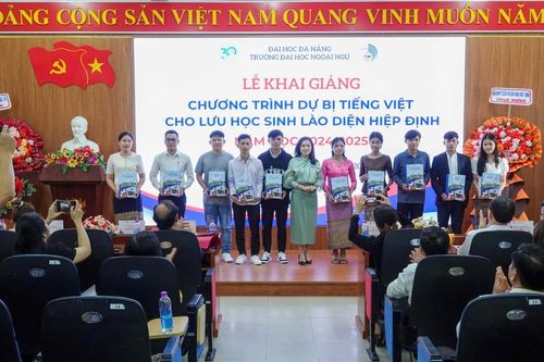 Khai giảng Chương trình Dự bị tiếng Việt cho lưu học sinh Lào diện Hiệp định năm 2024