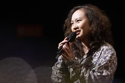 Khánh Linh trải lòng về cuộc thi đặc biệt: 'Vừa hát hay lại phải yêu nồng cháy'