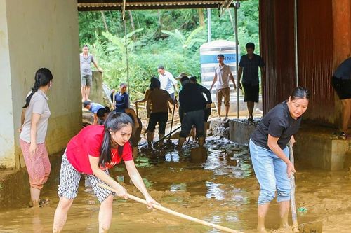 Thầy trò vùng cao thấp thỏm mùa mưa lũ