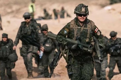 Canada 'chậm chân' trong cam kết chi tiêu quốc phòng của NATO