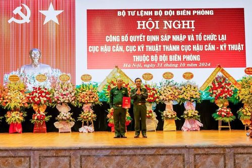 Công bố Quyết định sáp nhập và tổ chức lại Cục Hậu cần, Cục Kỹ thuật thành cục Hậu cần - Kỹ thuật BĐBP