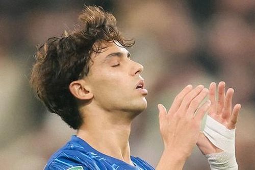 Hàng thủ như mơ ngủ, Chelsea bị loại khỏi Cúp Liên đoàn