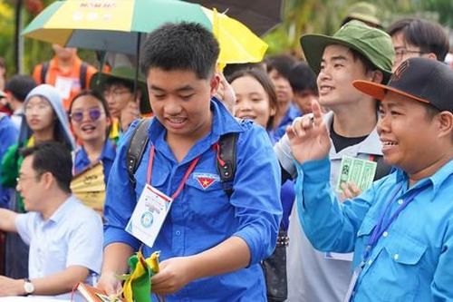 Đưa bài chòi, rối nước đến gần bạn trẻ