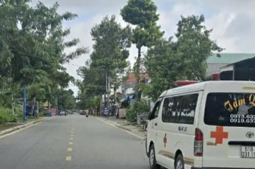 Thanh niên tá hỏa phát hiện bạn ngủ cùng tử vong