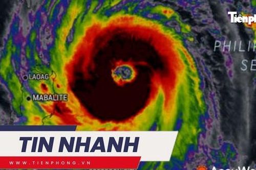 TIN NHANH: Siêu bão Kong-Rey gây lo ngại với mắt bão 'khổng lồ'; Nga phạt Google 20 triệu tỉ tỉ tỉ USD