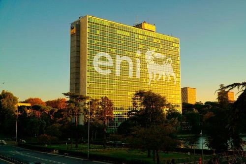 Lợi nhuận sụt giảm, Eni điều chỉnh mục tiêu kinh doanh