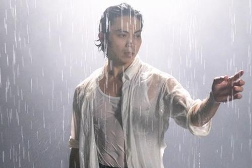Hình ảnh lần đầu thấy ở ca sĩ Lân Nhã