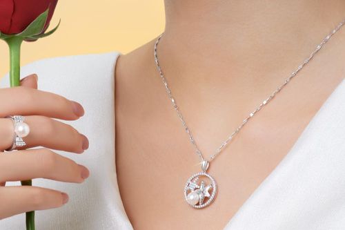 3 loại trang sức phù hợp khi dự tiệc cưới ở bãi biển