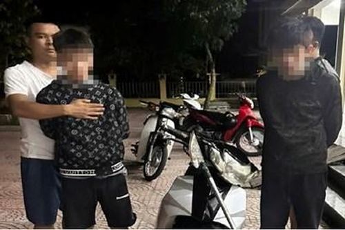 2 đối tượng chưa đủ tuổi vị thành niên mang hung khí tự chế đi cướp tài sản