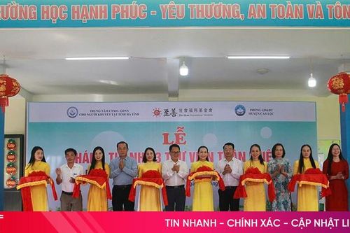 Khánh thành thư viện thân thiện, trao học bổng cho học sinh nghèo