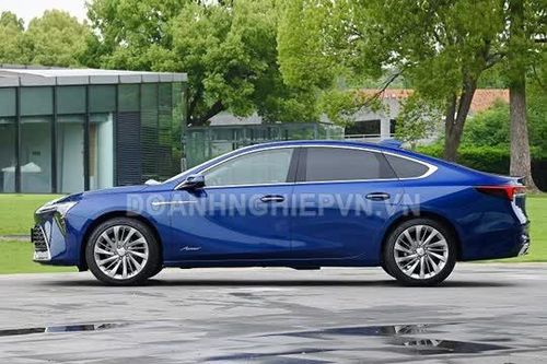 'Kẻ hạ sát' Toyota Camry ra mắt: Thiết kế sang chảnh, nội thất tiện nghi, công suất 237 mã lực, giá gần 700 triệu đồng