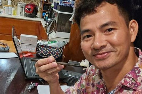 NSND Xuân Bắc vừa lên chức lớn, khoe mâm cơm có 2 món khiến khán giả ngỡ ngàng