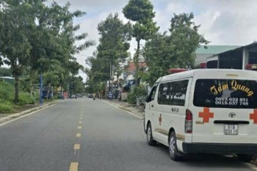 Ngủ dậy sau một đêm, thanh niên tá hỏa khi thấy tình trạng của bạn cùng phòng