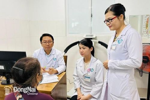 16 y bác sĩ nào của Đồng Nai vừa được phong tặng Thầy thuốc Ưu tú?