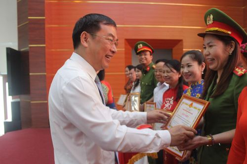 Học và làm theo Bác ở thành phố Lai Châu