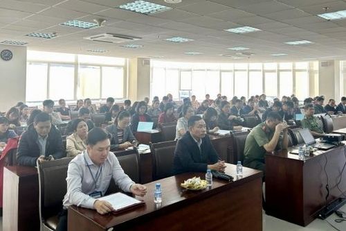 120 cán bộ y tế tập huấn, tuyên truyền phổ biến giáo dục pháp luật
