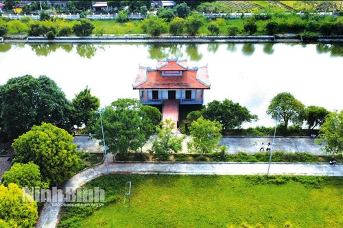 Kỳ 1: In hình bóng Bác như hình nước non