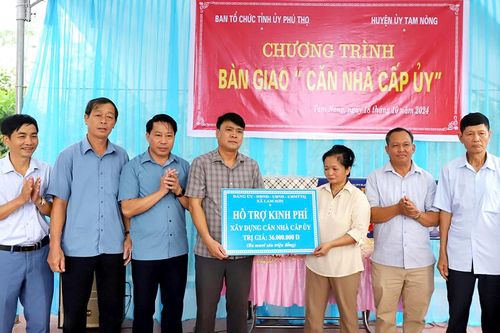 Những căn nhà thắm tình đồng chí
