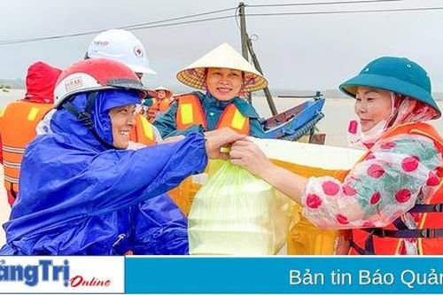 Nghĩa tình trong lũ dữ