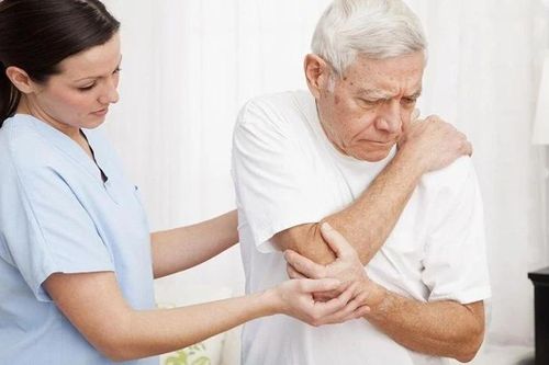 Những bệnh lý khớp vai thường gặp ở người trung niên và cao tuổi