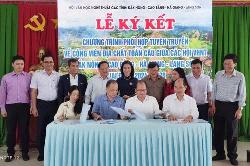 Khai mạc Trại sáng tác văn học - nghệ thuật về công viên địa chất
