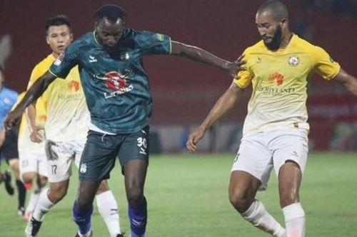 Muôn chuyện bi hài bị 'Tây' kiện của V.League
