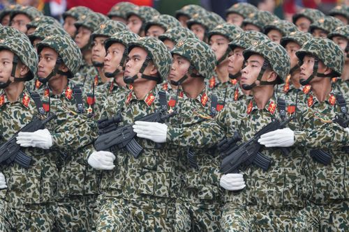 Đề xuất mới nhất của Bộ Quốc phòng về tiêu chuẩn thăng quân hàm cấp tướng vượt bậc, trước thời hạn
