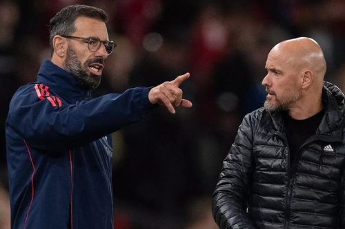Van Nistelrooy tiết lộ cảm xúc của Ten Hag sau khi bị sa thải