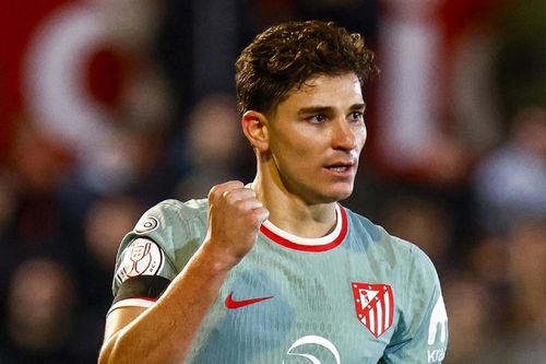 Atletico tránh bẽ mặt nhờ Julian Alvarez