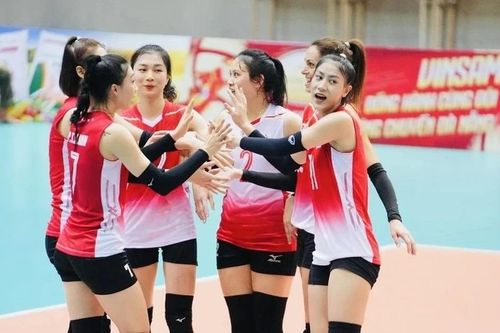 Tin nóng thể thao sáng 1/11: Đội bóng của hoa khôi bóng chuyền Việt Nam được giao nhiệm vụ đặc biệt, 'Hot girl' cầu lông tiến bước ở giải châu Âu