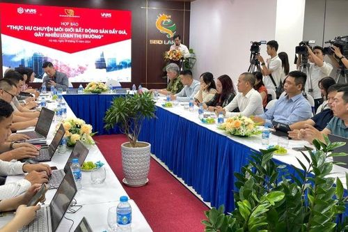 Giá bất động sản tăng 'nóng', môi giới lo phải nghỉ Tết sớm