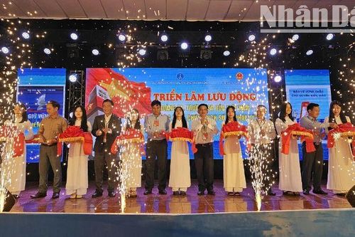 Triển lãm lưu động Hoàng Sa, Trường Sa của Việt Nam tại huyện Krông Năng